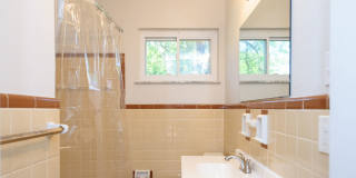 White Oak - Charming 3bed ranch w fenced yard and garage Gallery 12