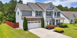4 bedroom 2.5 bathroom home close to beaches, shopping, and Marine Corps Bases. Gallery 64