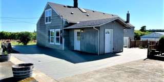 Enjoy the Country living, Home on acres in Yamhill Oregon Gallery 1
