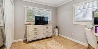 2302 S ARRAWANA AVENUE Gallery 43