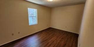 Quaint home located in City Limits Gallery 5