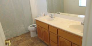Unfurnished Free Standing home in a comfortable cul-de-sac Gallery 15