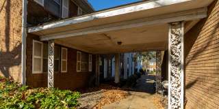 Colonial Apartments Gallery 29