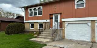 Spacious Updated 4 Bed 2 Bath with Garage Parking Gallery 19