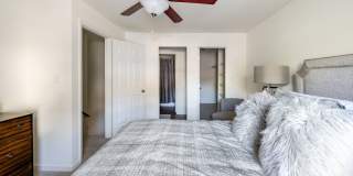 Smoky Crossing Apartment Homes Gallery 40