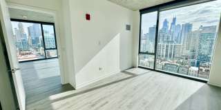 461 W Chicago Ave Gallery 12