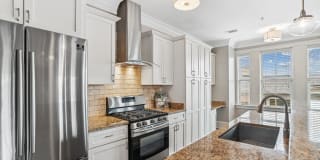 2100 Queens Gallery 1