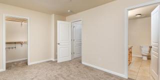 Modern 2 Bedroom Condo Featuring Main Level Bonus Room and Two Ensuite Bedrooms Gallery 28