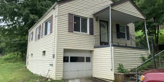 106 Eureka Rd Gallery 1