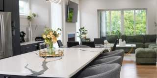 68 Boulevard SE Gallery 27