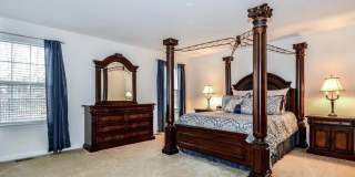 3321 EAGLE RIDGE Drive Gallery 21