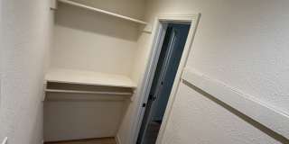 180 East Barbour Street #c Gallery 7