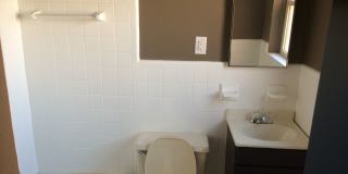 Charming 1-Bedroom Apartment at Jamieson Apartments – Updated & Cozy Living in St. Francis Neighborhood! Gallery 24