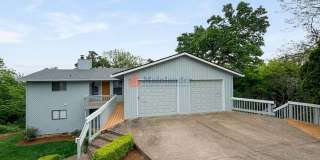 Brand New Flooring and Paint Upper Level Duplex Gallery 1