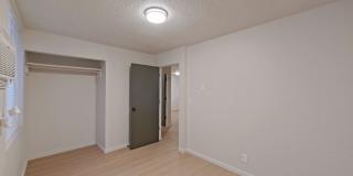 University Manor - Newly Renovated Units just a short walk from Campus! Gallery 120