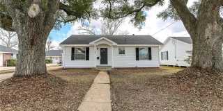 3809 Common Street Gallery 1
