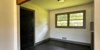 Updated 3 Bedroom House on the Eastside Gallery 11