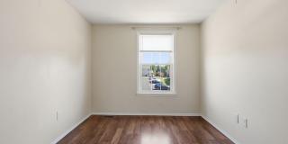 204 LIVINGSTON Court Gallery 25