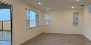 Beautiful 3 bed /2.5 bath Waiting For You!  SOLAR!!  Please read entire ad for viewings! Gallery 4
