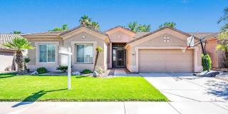 875 W Aloe Place Gallery 1