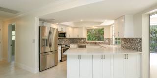 ** LUXURY PARK SHORE STUNNING FULLY REMODELED MODERN UNFURNISHED 3/2 PRIVATE LARGE PATIO HOME WITH PRIVATE PARK SHORE BEACH ACCESS ** NO HOA ** MOVE IN TODAY ** Gallery 56