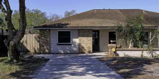 3 Bedroom 2 Bath Duplex Available Now! Gallery 1