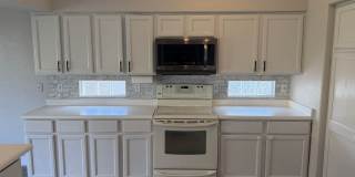 Spacious and Bright 3BD Home in Denver - Available Now Gallery 4