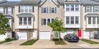 Spacious 3-Bed, 3-Bath Townhouse in Sterling (1,460 sq ft) Gallery 1