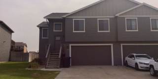 Beautiful, spacious townhouse for rent Gallery 1
