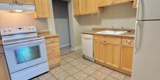 Move-In Special: One months Free Rent!! | Updated Condo in the Highlands!! Gallery 9