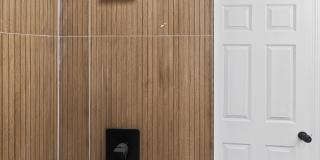 345 Walnut St Gallery 17