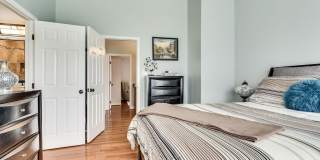 6241 ABBOTTSBURY Row Gallery 20