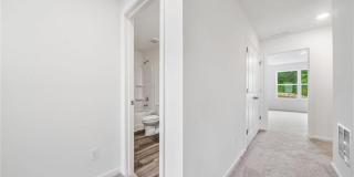 602 Jervis Way Gallery 24