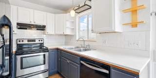 Updated Home in Sunnyside! Gallery 13