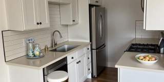 Newly renovated One Bedroom One Bathroom Apartment Gallery 3