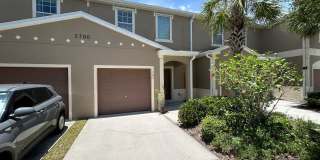 Beautiful 2br/2.5ba townhouse in Lake Washington Townhomes Gallery 1