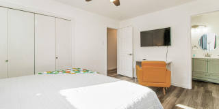 100 Mango St Gallery 10