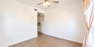 Spacious 5 (or 6) Bedroom House with attached ADU in Winchester for Rent Gallery 14