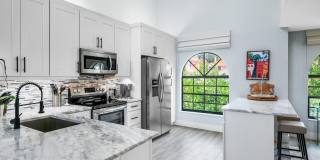 13549 Fountain View Boulevard Gallery 12