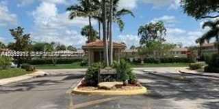 895 Twin Lakes Dr Gallery 1