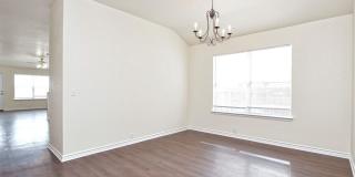 Beautiful 4 Bedroom / 2 Bath Home in Eagle’s Landing Subdivision Gallery 5
