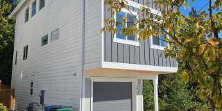 Beautiful, 2 bed, 2.5 bath townhouse in Silverdale Gallery 3