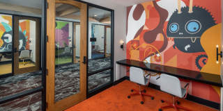 Broadstone Craft Gallery 11