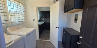 Beautiful Upgraded Single Story Home Gallery 13