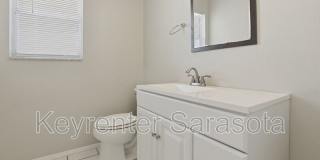 5645 N Tuttle Ave Gallery 15