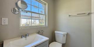 Studio Tiny home in West Batesville Studio Tiny home in West Batesville Gallery 9