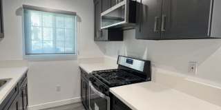 900 W College Street apartments Gallery 4