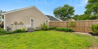 RARE FIND! Immaculate 2 Bed 2 Bath home in great location. Gallery 26