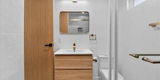 7055 Fallbrook Avenue Gallery 21