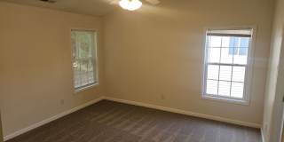 Charming 3br/2.5ba in SE Raleigh.  Avail Now! Gallery 11